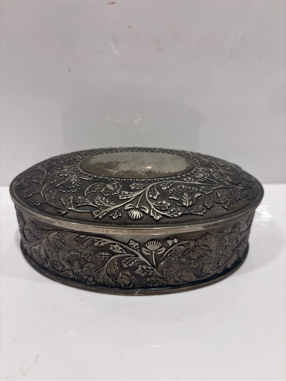 Vintage silver plate oval jewellery trinket box embossed floral velvet lined
